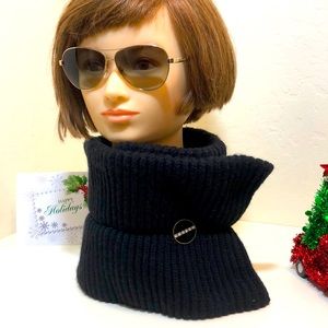 Mark Knitted Scarf With Decorative a Button Press
